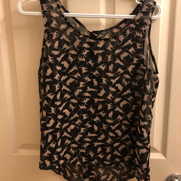 Light and flowy cat top - Picture 1 of 2